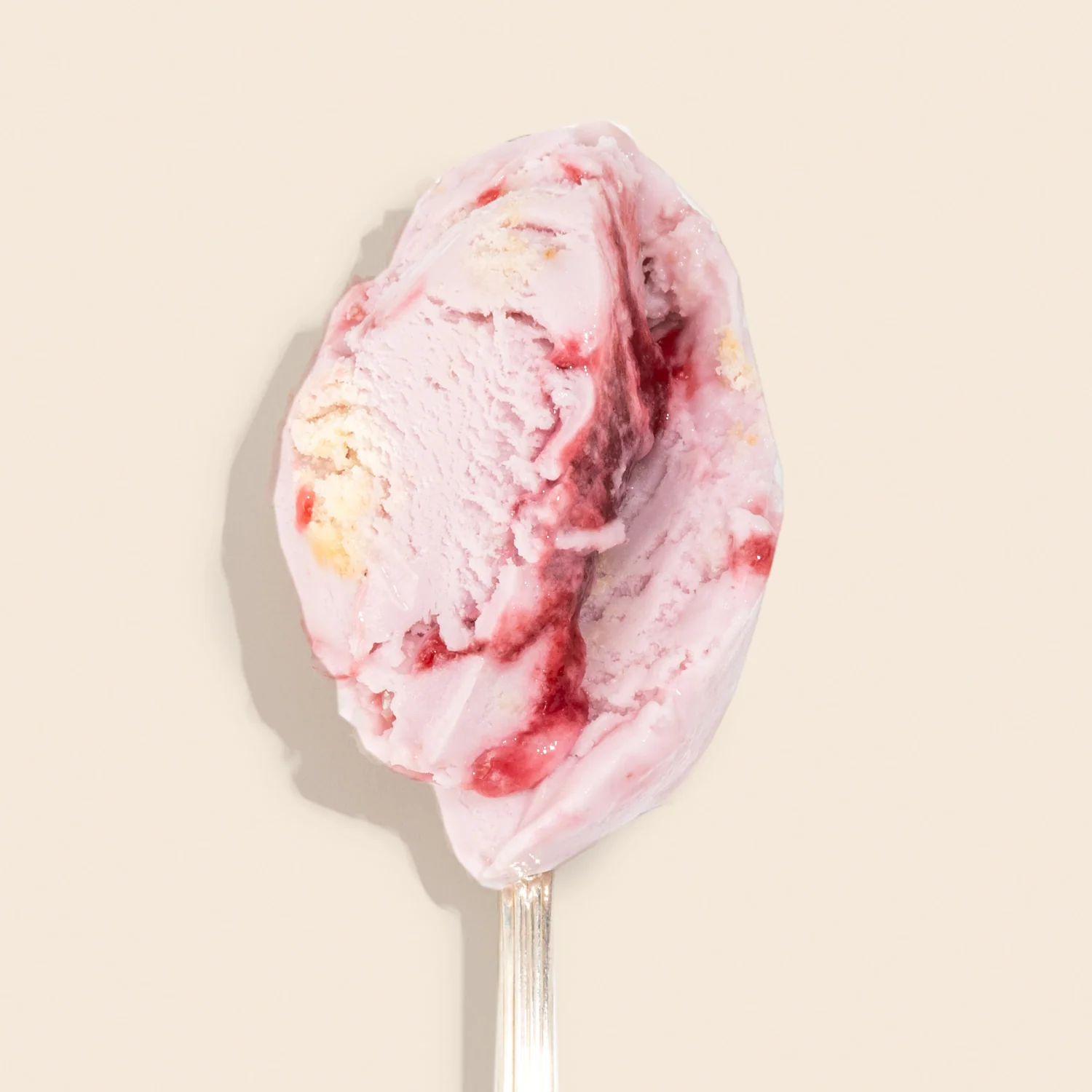 Queen Charlotte Sponge Cake - Image 4